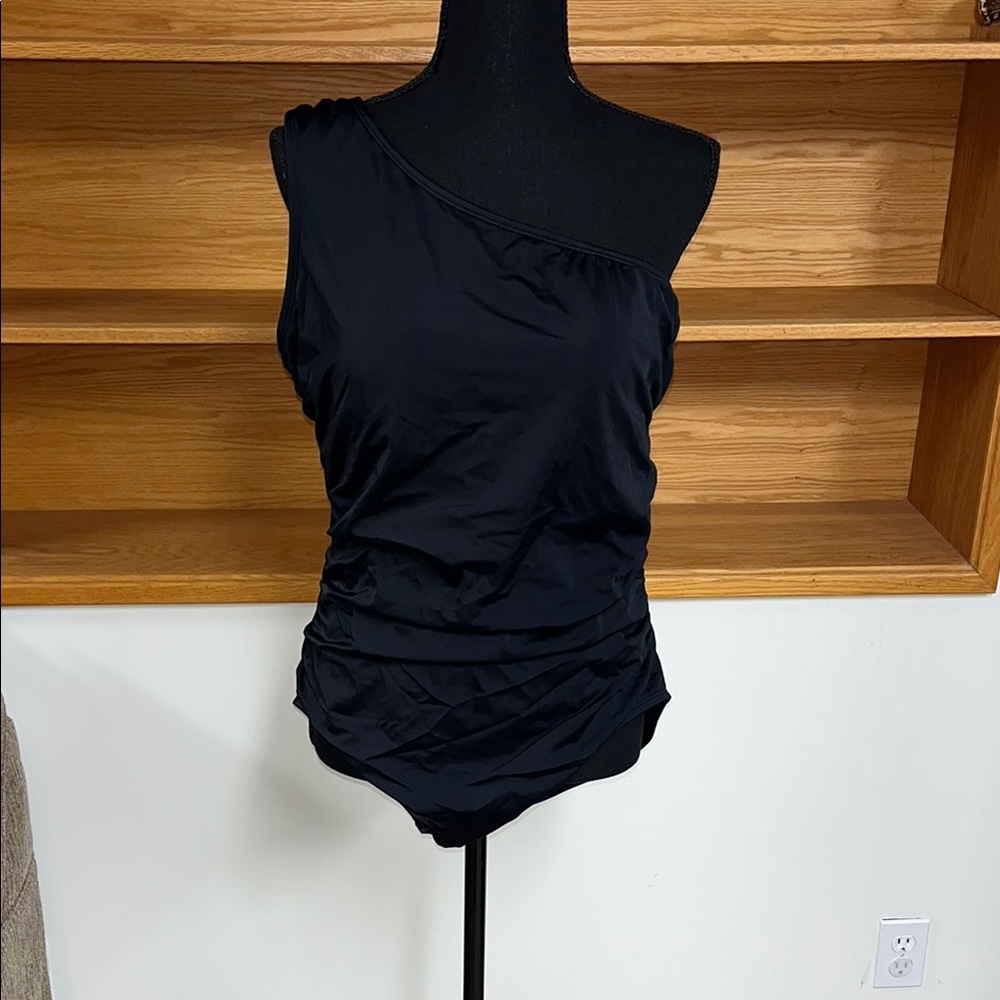 ⭐️ 3/$20 Time and tru Black One-Shoulder bathing suit